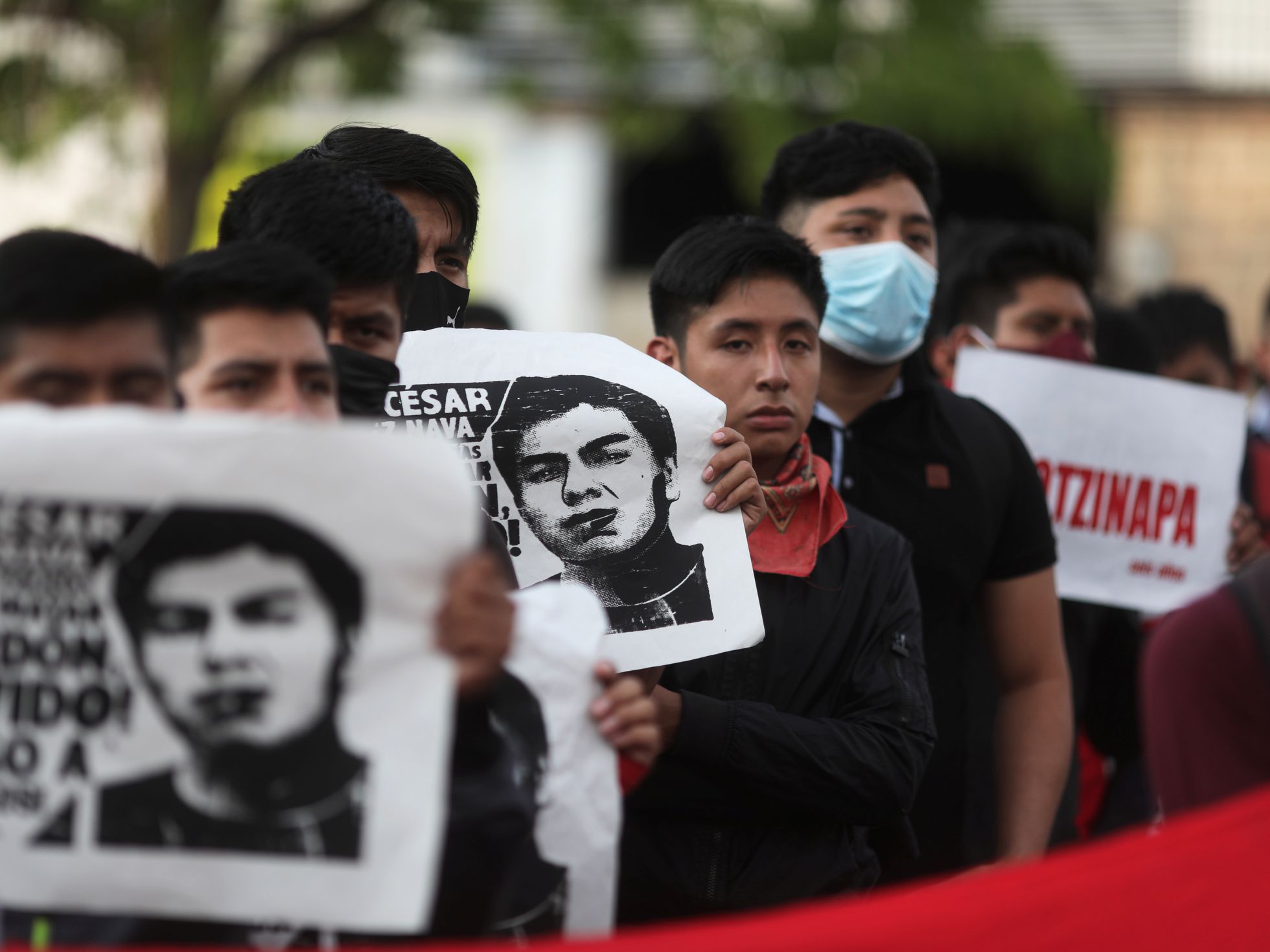 Exigen familiares de los 43 se concrete extradición de Tomás Zerón