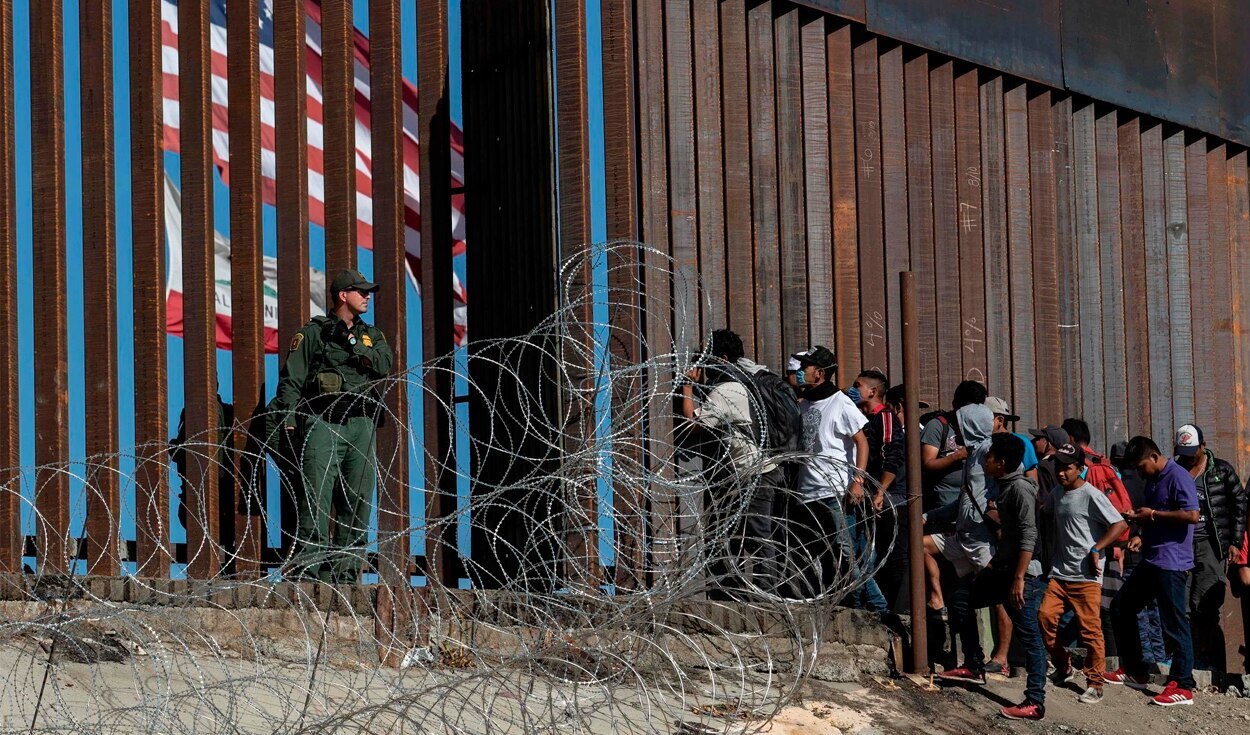 EEUU rompe récord en detención de migrantes en la frontera con 2.1 millones en un año