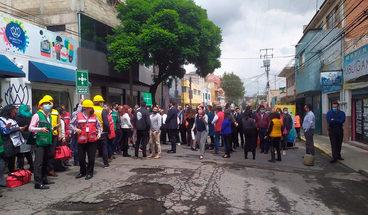 Tras sismo magnitud 7.7, van casi 700 réplicas del temblor en Michoacán