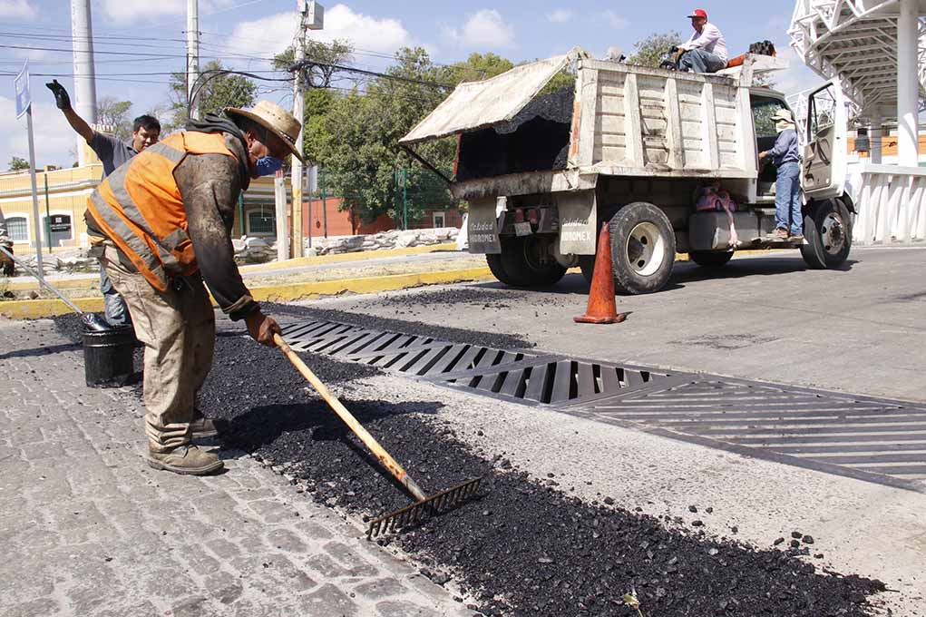 Programa Ayuntamiento tapar cinco mil metros cúbicos de baches de octubre a enero