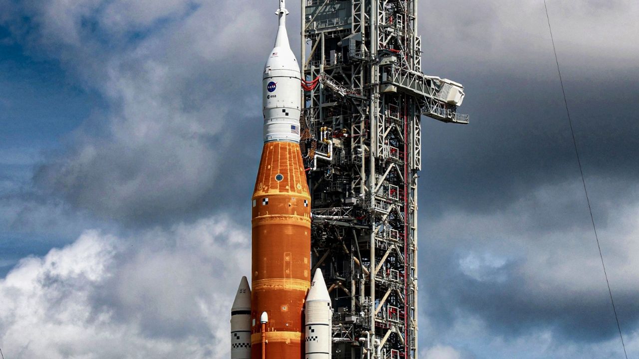 Suspende NASA lanzamiento de Artemis I por fallas mecánicas