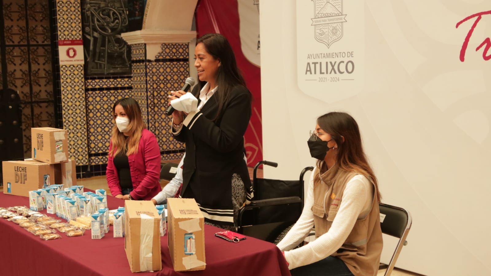 DIF de Atlixco hace entrega de desayunos fríos para más de 6 mil alumnos