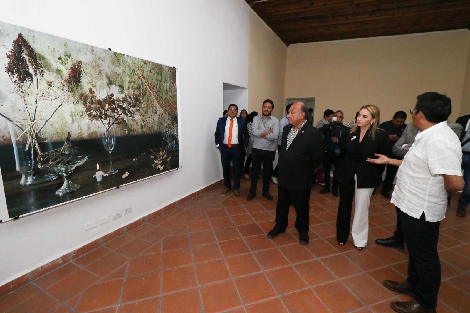 En Museo Casa Caballero Águila, inaugura Paola Angon dos exposiciones internacionales