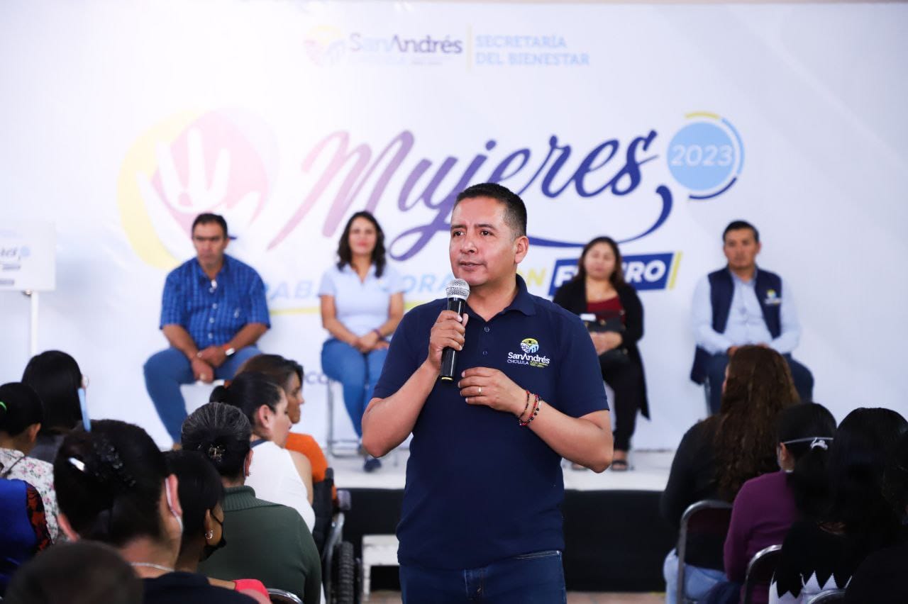 Entrega Mundo Tlatehui apoyos a beneficiarias del programa Mujeres Trabajadoras con Futuro 2023