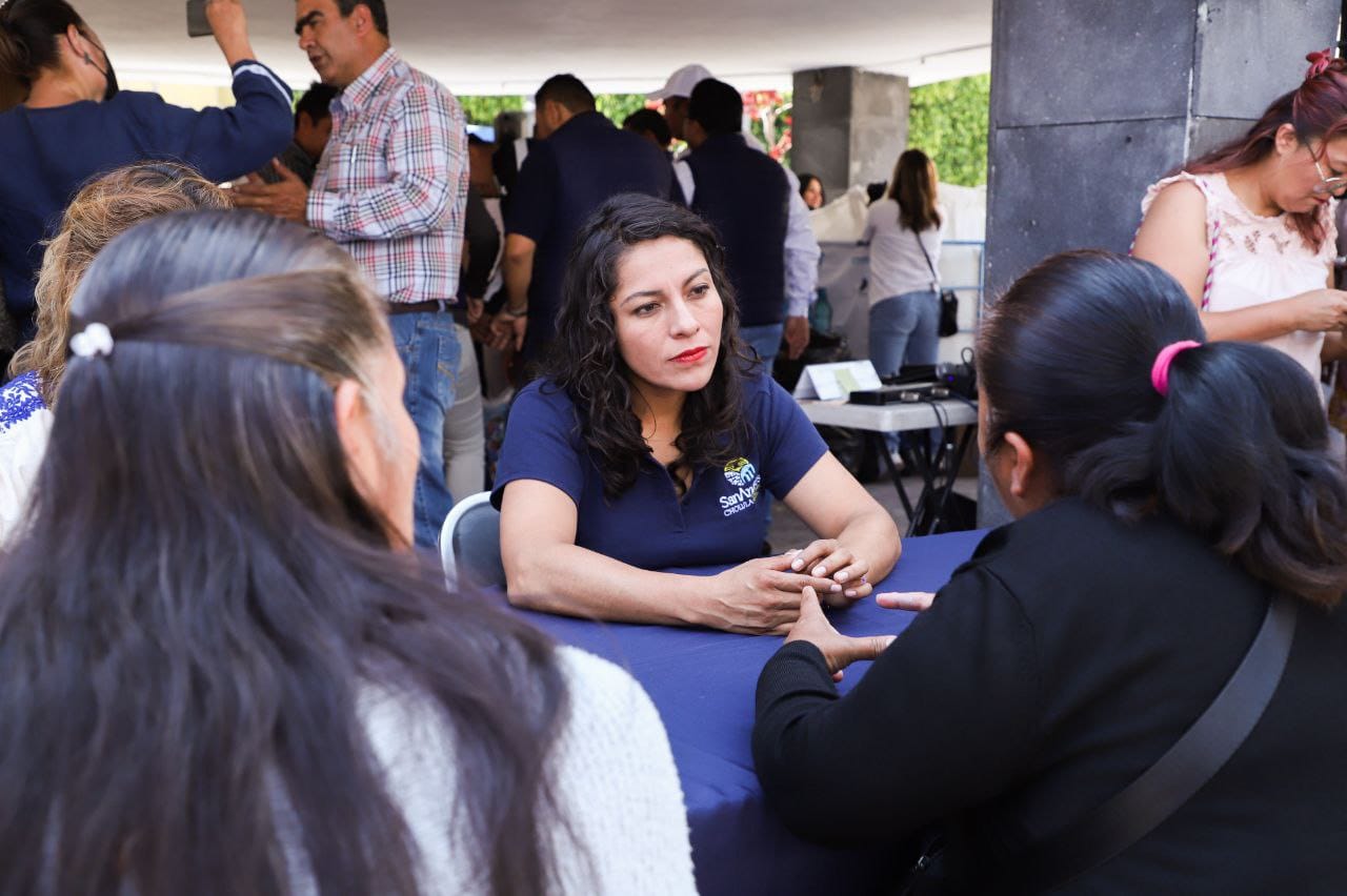 Llegan los servicios municipales al barrio de Santiago Xicotenco en la cabecera municipal