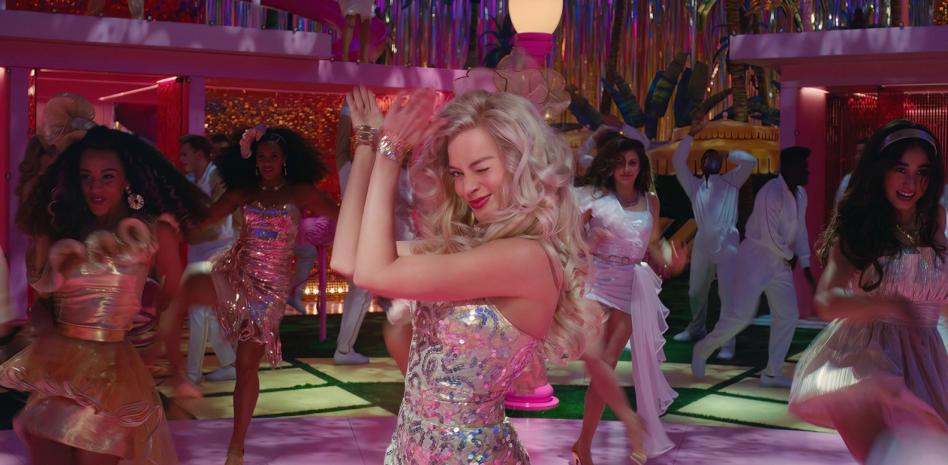 ‘Barbie’ será proyectada en cines rusos con una copia pirata