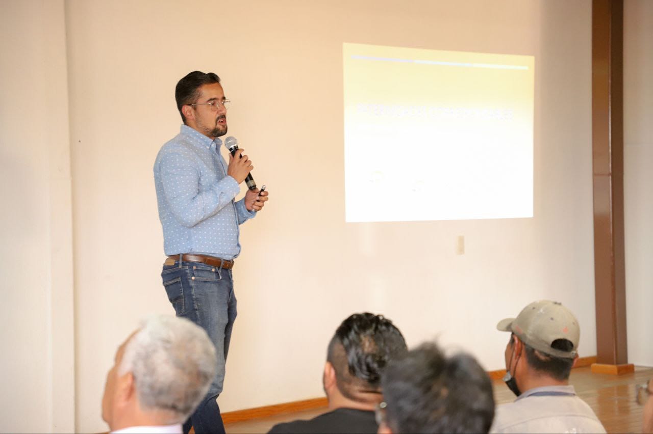 Imparte Ayuntamiento de San Andrés la conferencia Masculinidades Igualitarias y Paternidades Corresponsables