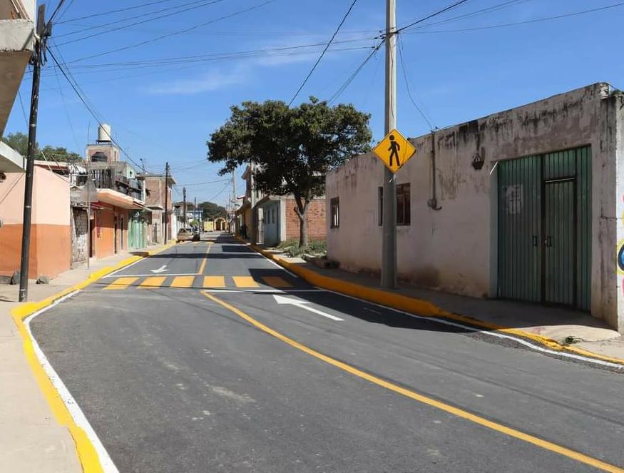 Inaugura Paola Angon calle Miguel Hidalgo, en San Cosme Texintla