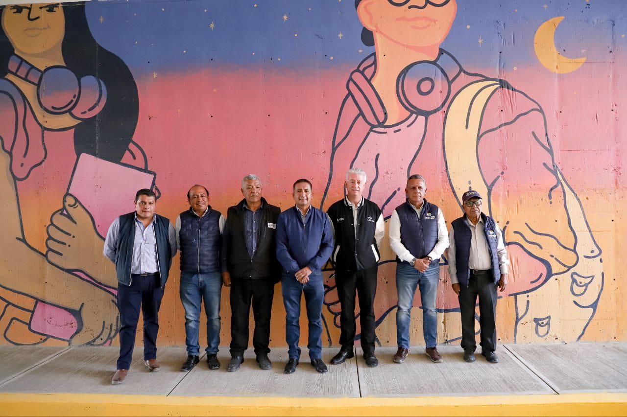 Entrega Mundo Tlatehui rehabilitación de Camino Real a San Andrés Cholula