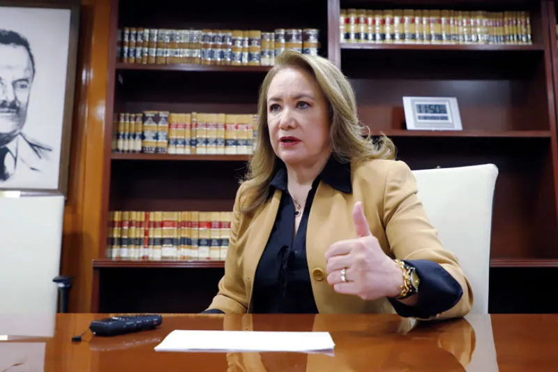 UNAM entrega a la SEP documentación sobre tesis de la ministra Yasmín Esquivel