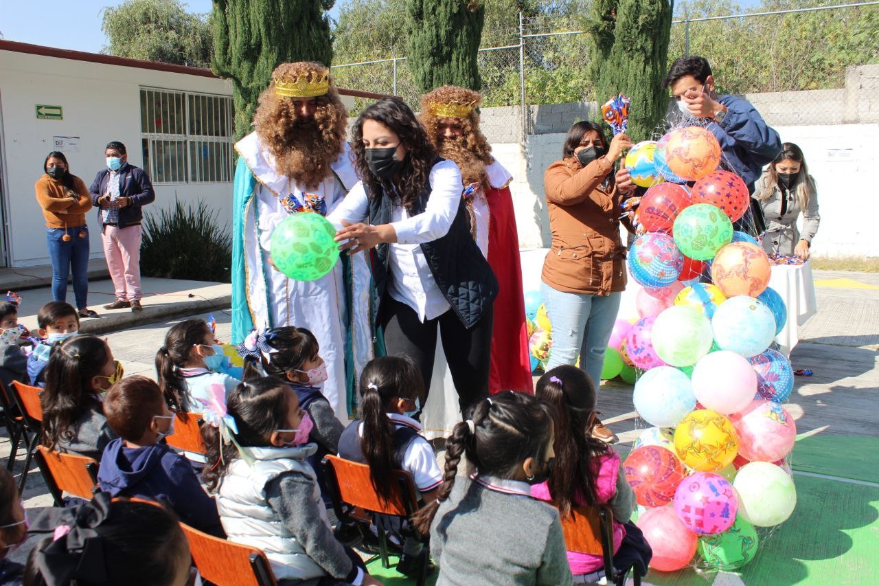 DIF de San Andrés Cholula implementa caravana de Reyes Magos en los Centros de Asistencia Infantil Comunitarios