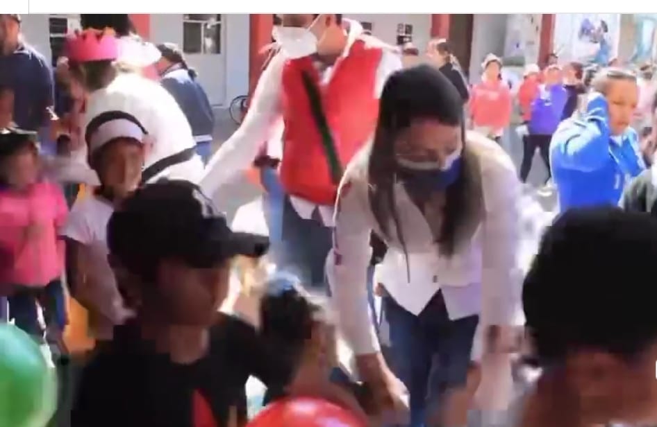 Otorga SMDIF 4 mil 500 chalecos a través del programa “Abraza a la Infancia”