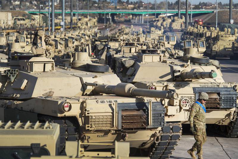 EU equipará batallones ucranianos con el envío de 31 tanques M1 Abrams