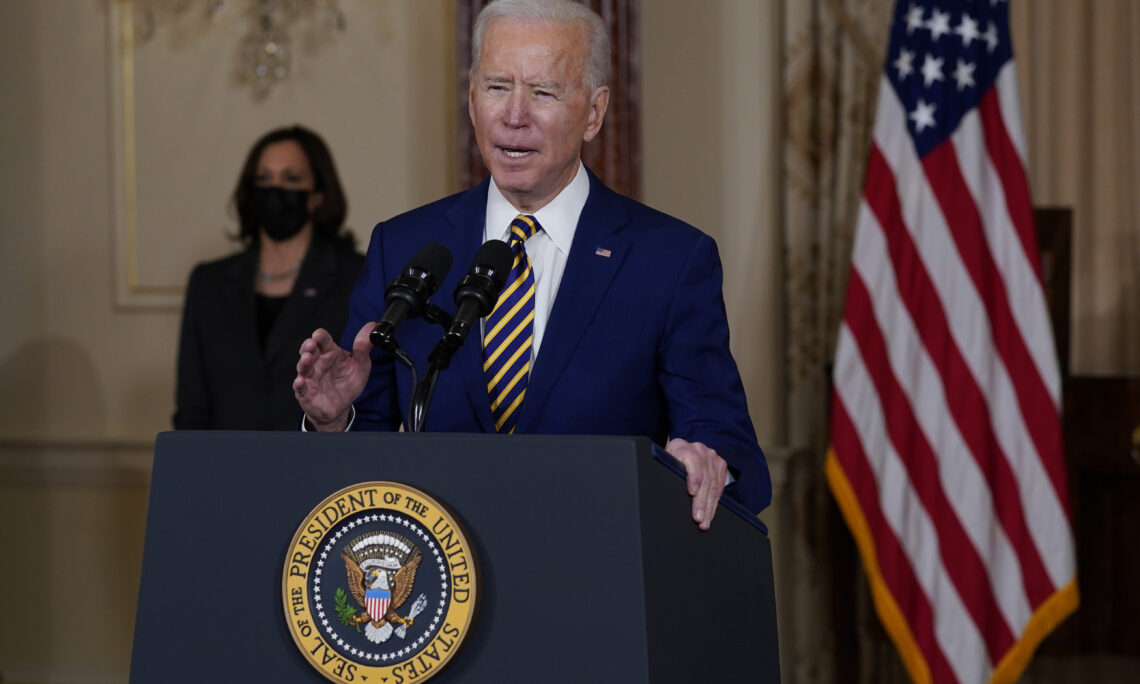 Joe Biden anuncia sistema para recibir a 30 mil migrantes cada mes; reforzarán restricciones en su frontera sur