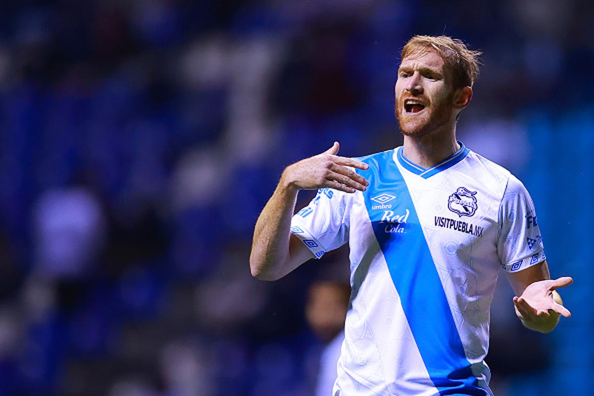 Fernando Aristeguieta, sin fecha de regreso en el Puebla 