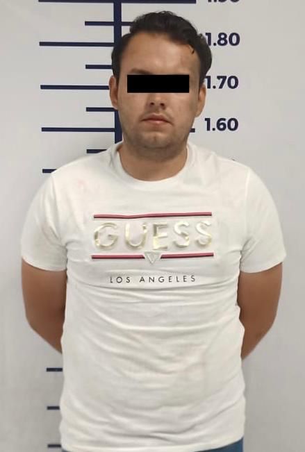 Aseguran policías viales de San Andrés Cholula a probable responsable de portación ilegal de arma de fuego