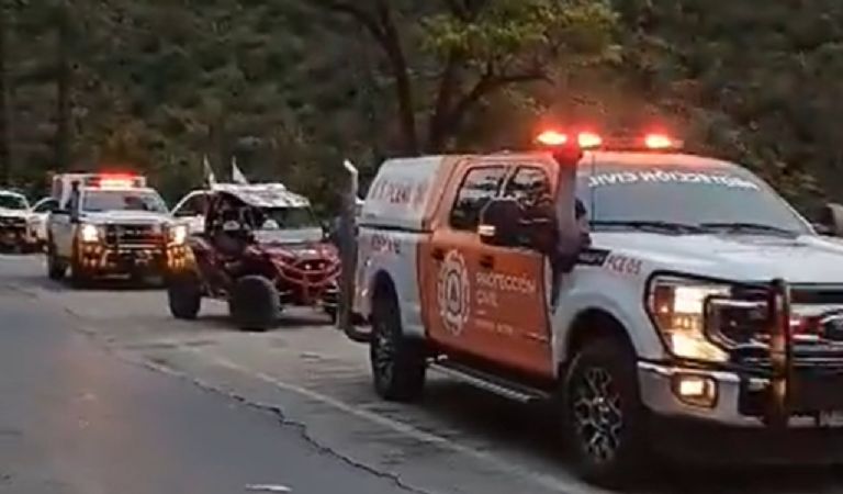 Captan momento en que un razer cae por una barranca dejando tres heridos (Vídeo)