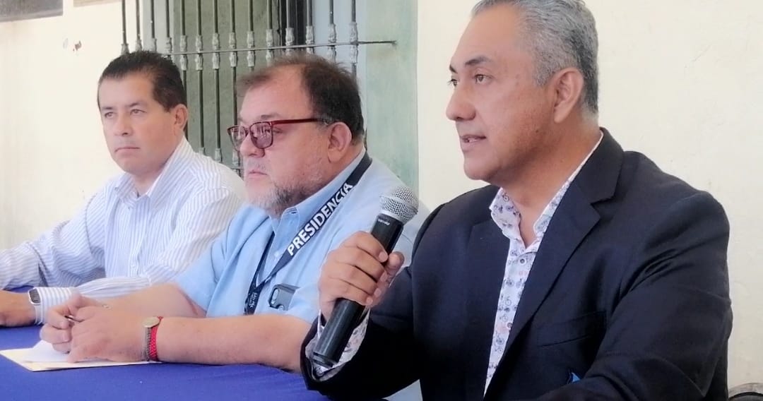 Abastecen con pipas de agua a vecinos que presentan irregularidad en servicio de agua potable: Sosapach