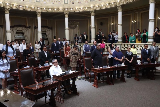 Dan visto buena a gobierno para concesionar la Estrella de Puebla, central camionera y estadios