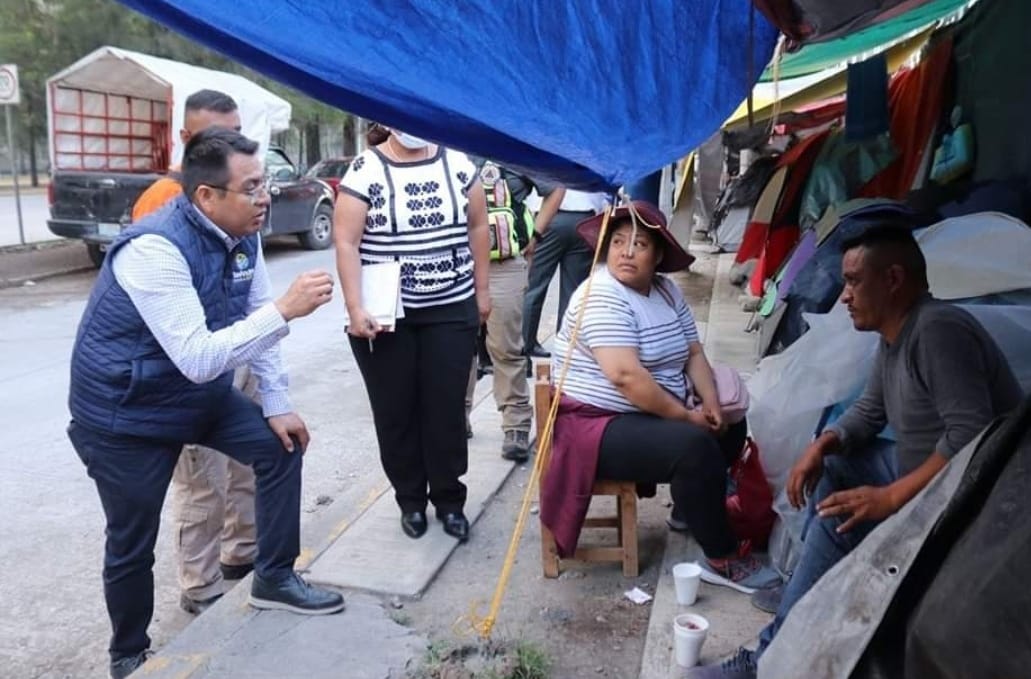 San Andrés Cholula y Gobierno del Estado realizan censo de familiares de pacientes del HNP que pernoctan en la calle