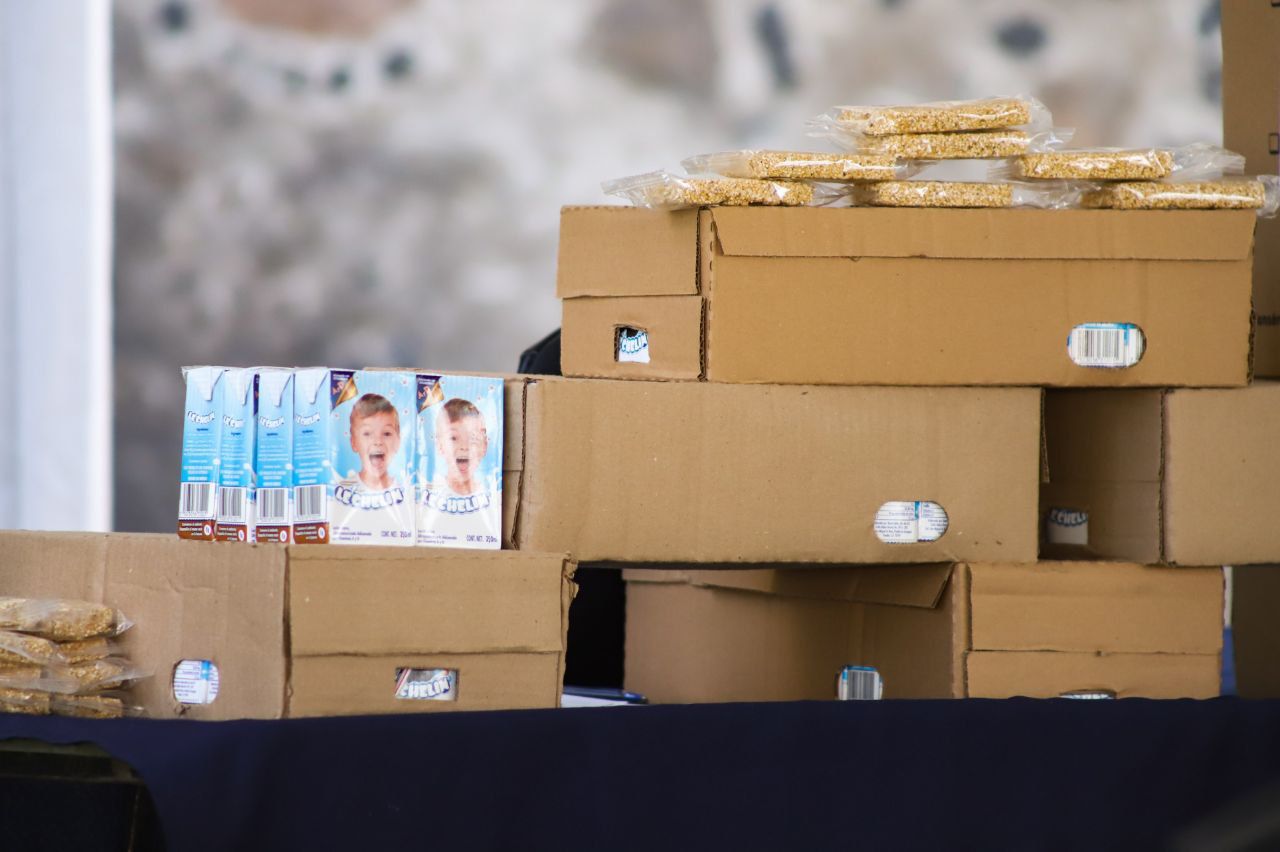 Desayunos fríos para más de 3 mil niños de preescolar en San Andrés Cholula