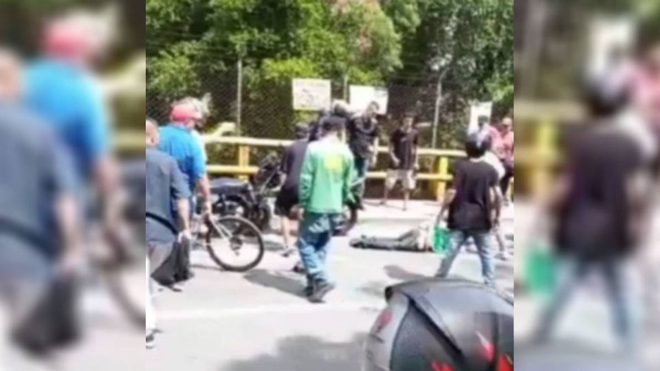 Delincuente le quita la vida a mujer que tomó como rehén, es linchado y sobrevive para contarlo (Vídeo)