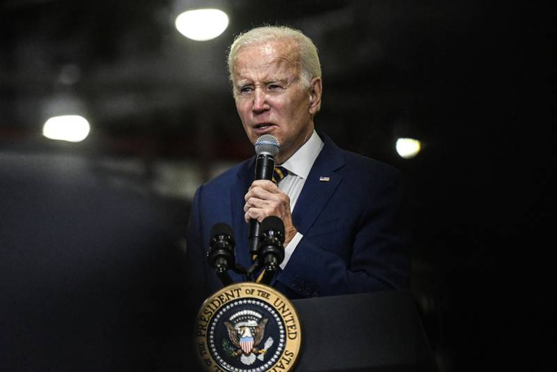 Colapso de bancos en EU: Biden busca castigos severos para ejecutivos responsables