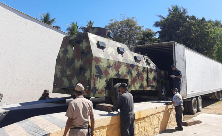 Asegura Marina dos “monstruos” con blindaje artesanal entre los límites de Jalisco y Colima