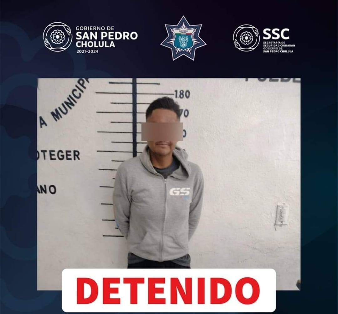 Policía cholulteca detiene a sujeto por robo de señalética