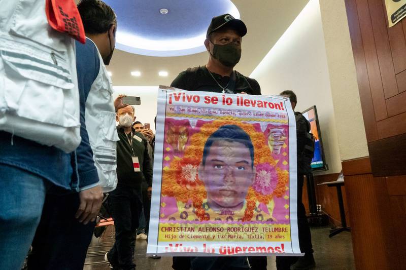 Caso Ayotzinapa: Detienen a 9 policías por desaparición de jóvenes