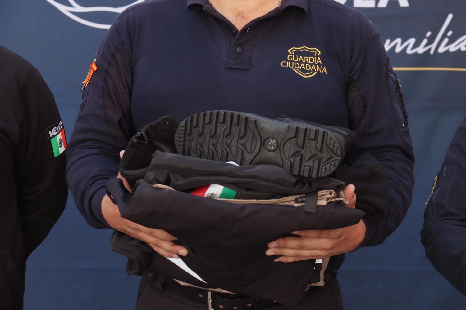 Nuevos uniformes, Paola Angon reconoce y dignifica la labor de la guardia ciudadana