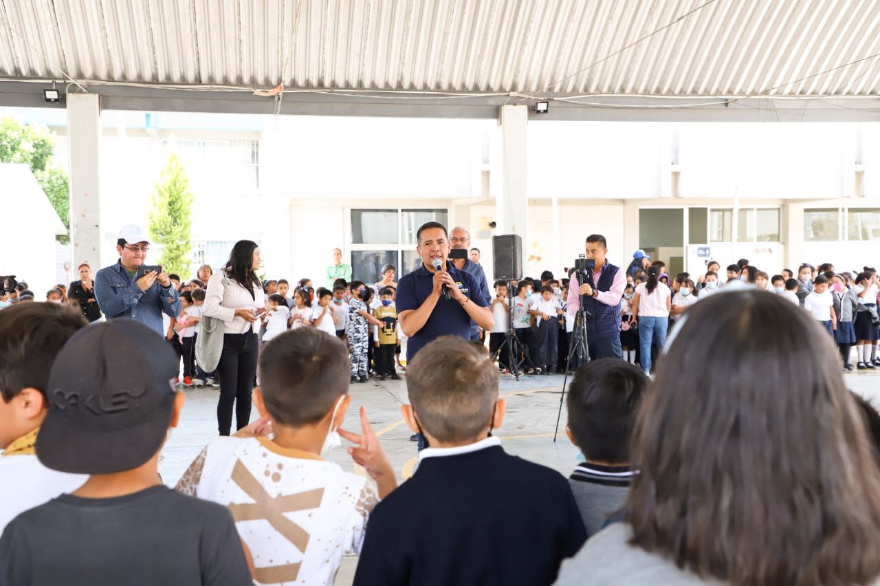 Implementa Mundo Tlatehui mecanismo de captación de agua pluvial en primaria Blandina Torres de Marín