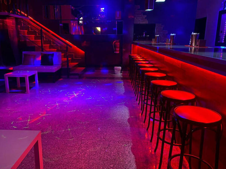 Clausuran "restaurante" que era club swinger; había 90 personas teniendo relaciones durante cateo (Vídeo)