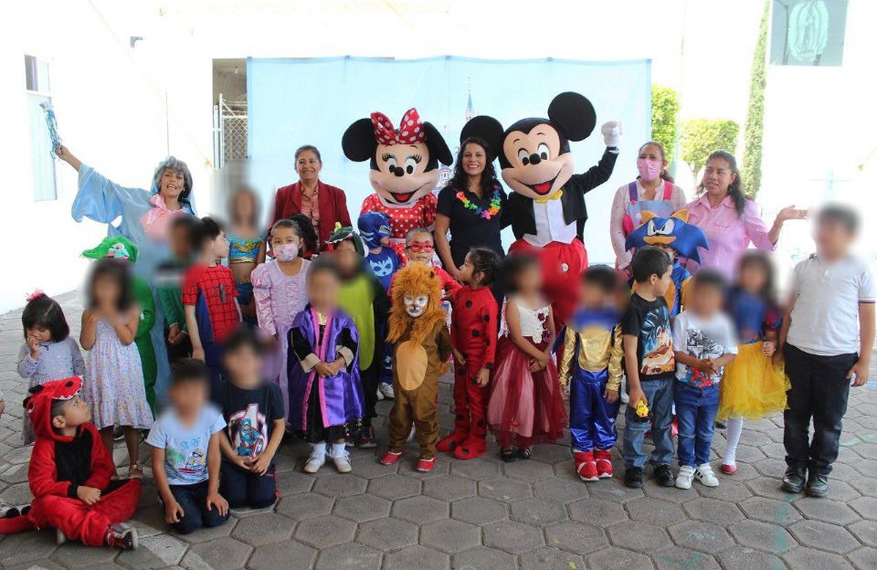 Lupita Cuautle promueve los derechos de la infancia a través de cuentacuentos