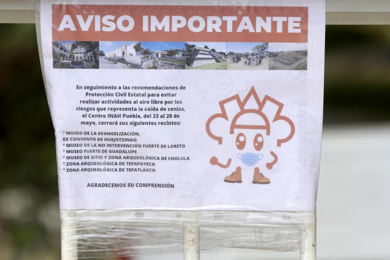 Cierran zonas turísticas y arqueológicas por ceniza del Popocatépetl en Puebla