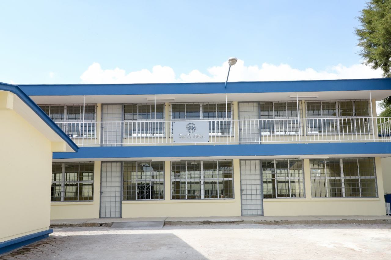 Edmundo Tlatehui reafirma compromiso en dignificación de espacios educativos: rehabilita Primaria “24 de Febrero”