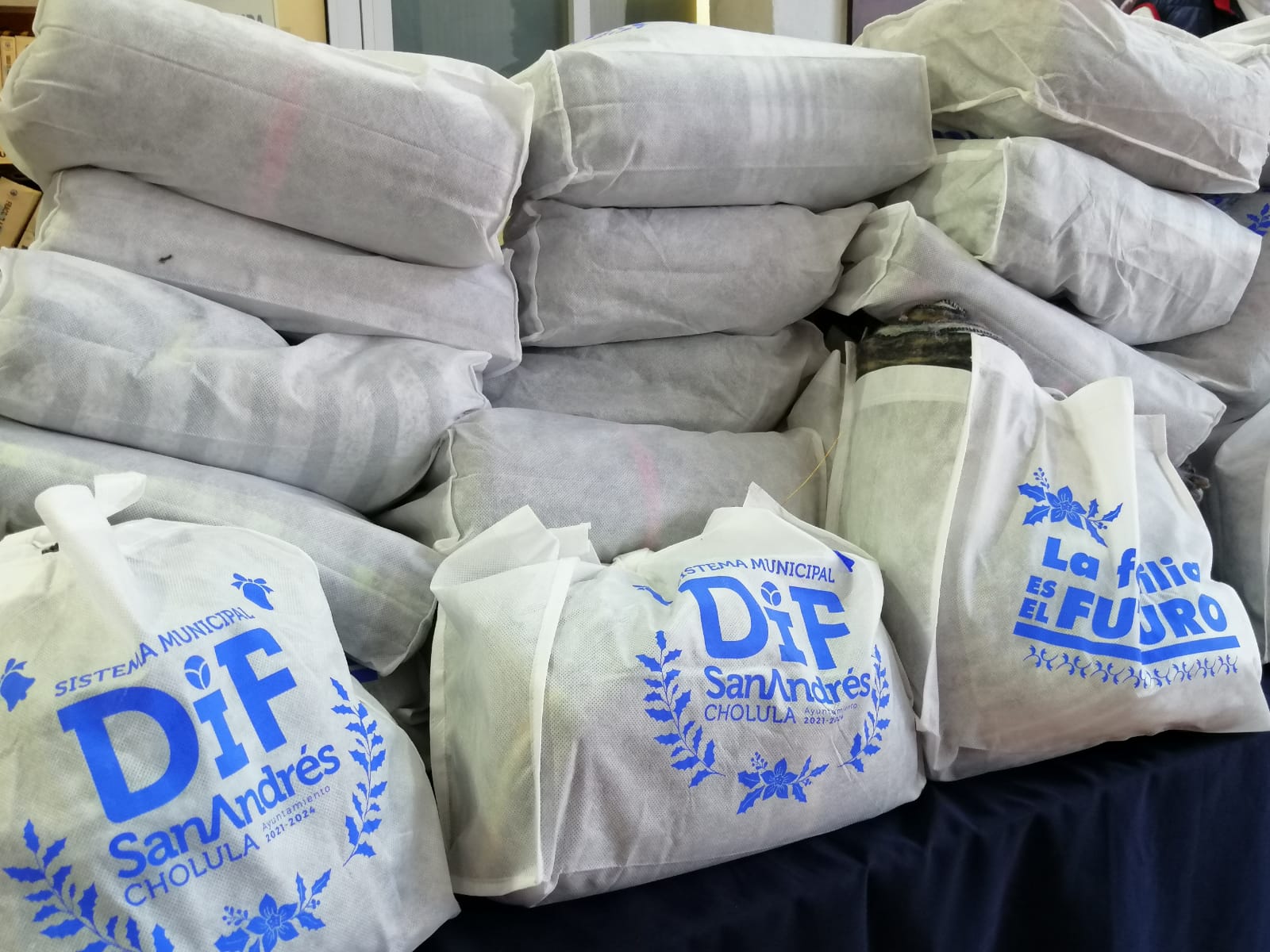 “Abrigo Solidario” hace entrega de 700 cobertores a sanadreseños en situación de vulnerabilidad climática