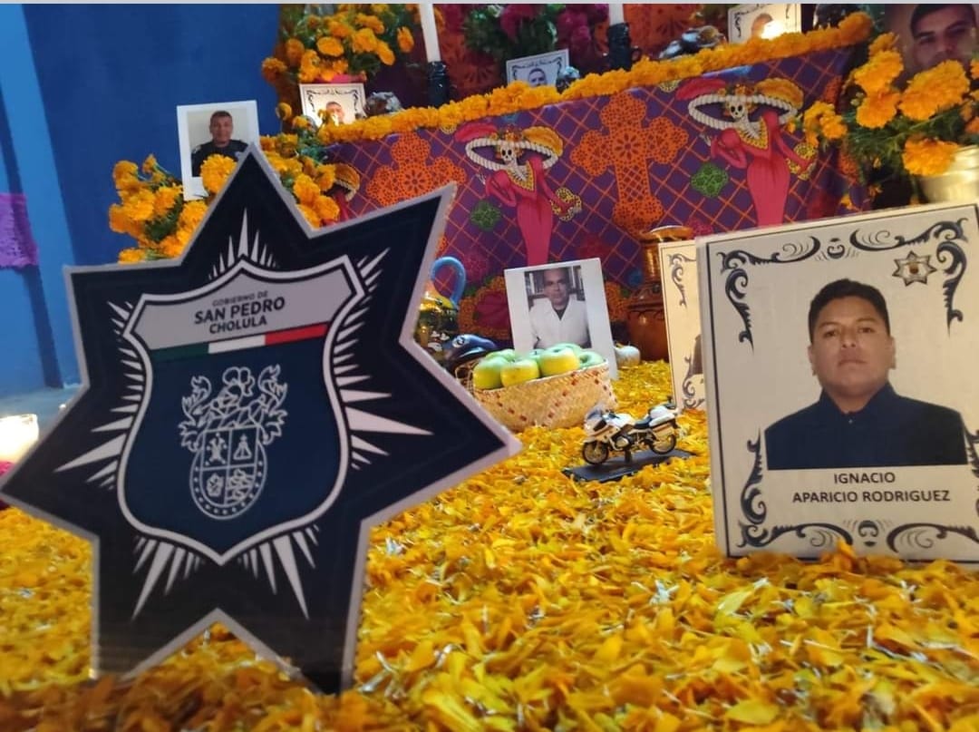 Las cholulas recuerdan a sus elementos policiacos que trascendieron