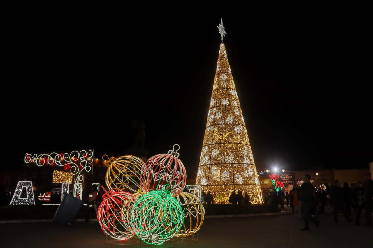 Llega la navidad a San Pedro Cholula con más de 1.5 millones de luces