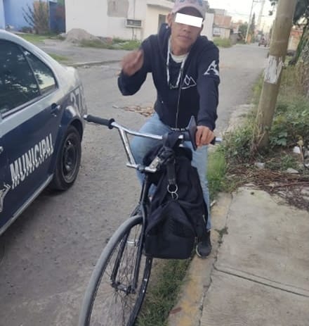 Policía que responde a llamado ciudadano fallece en el hospital tras enfrentamiento con presunto delincuente 