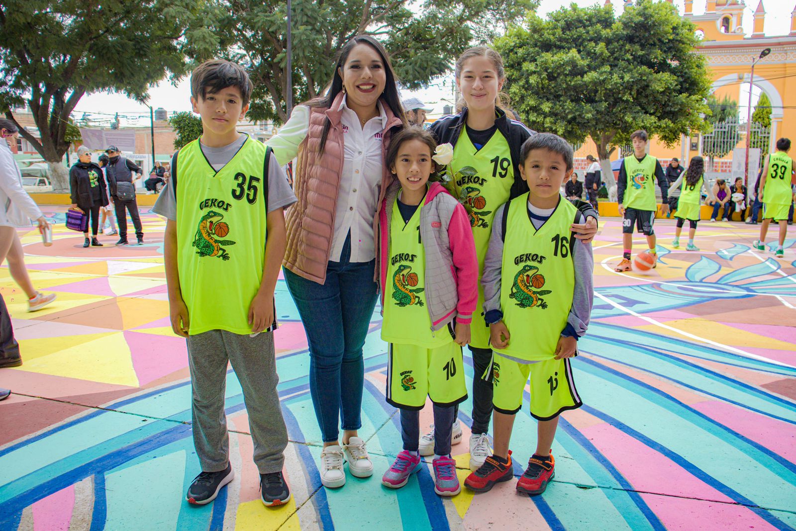 Tonantzin Fernández lleva "Transformando tu barrio" al parque de Santiago Mixquitla 