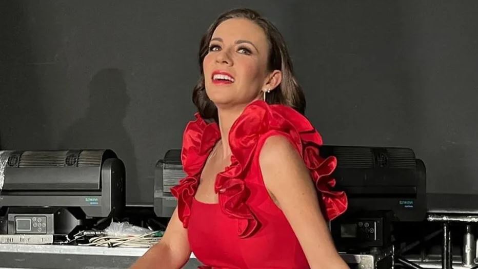 Ingrid Coronado comparte   fotografías con su nuevo novio desde la playa