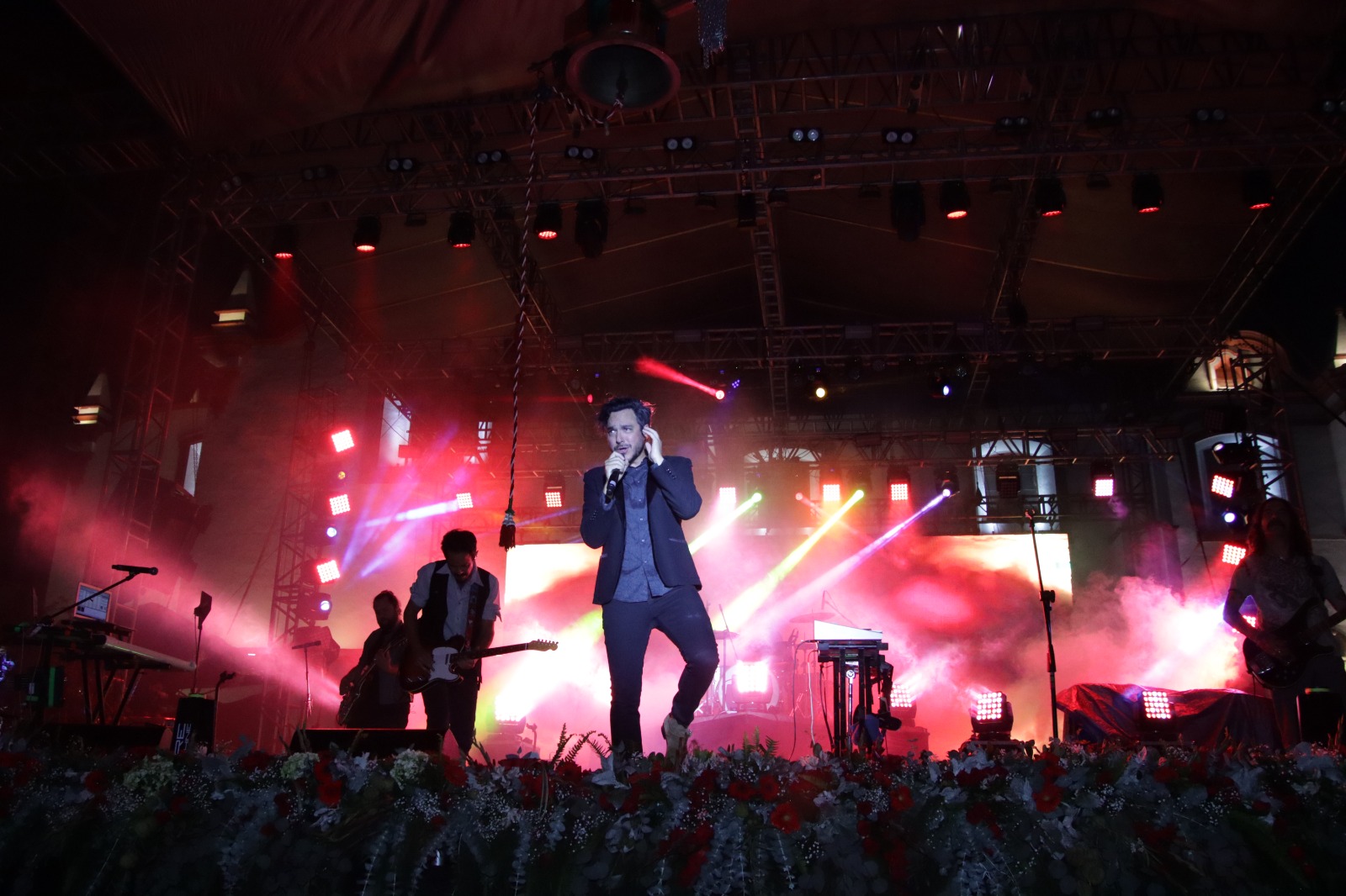 Paola Angon celebra junto a las familias, Motel y Grupo Jalado el Grito de Independencia 2023