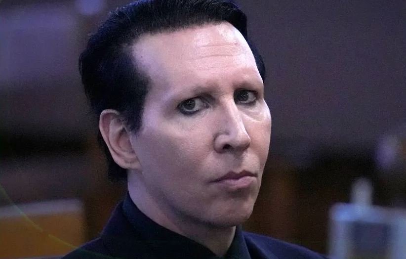 Marilyn Manson recibe sentencia por sonarse la nariz sobre una mujer