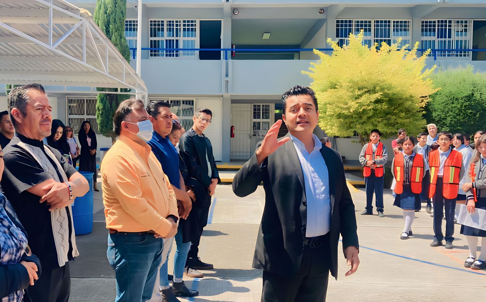 SNTE 51 y Omar Pérez brindan seguridad: sistema de alerta sísmica donado al CEDAT