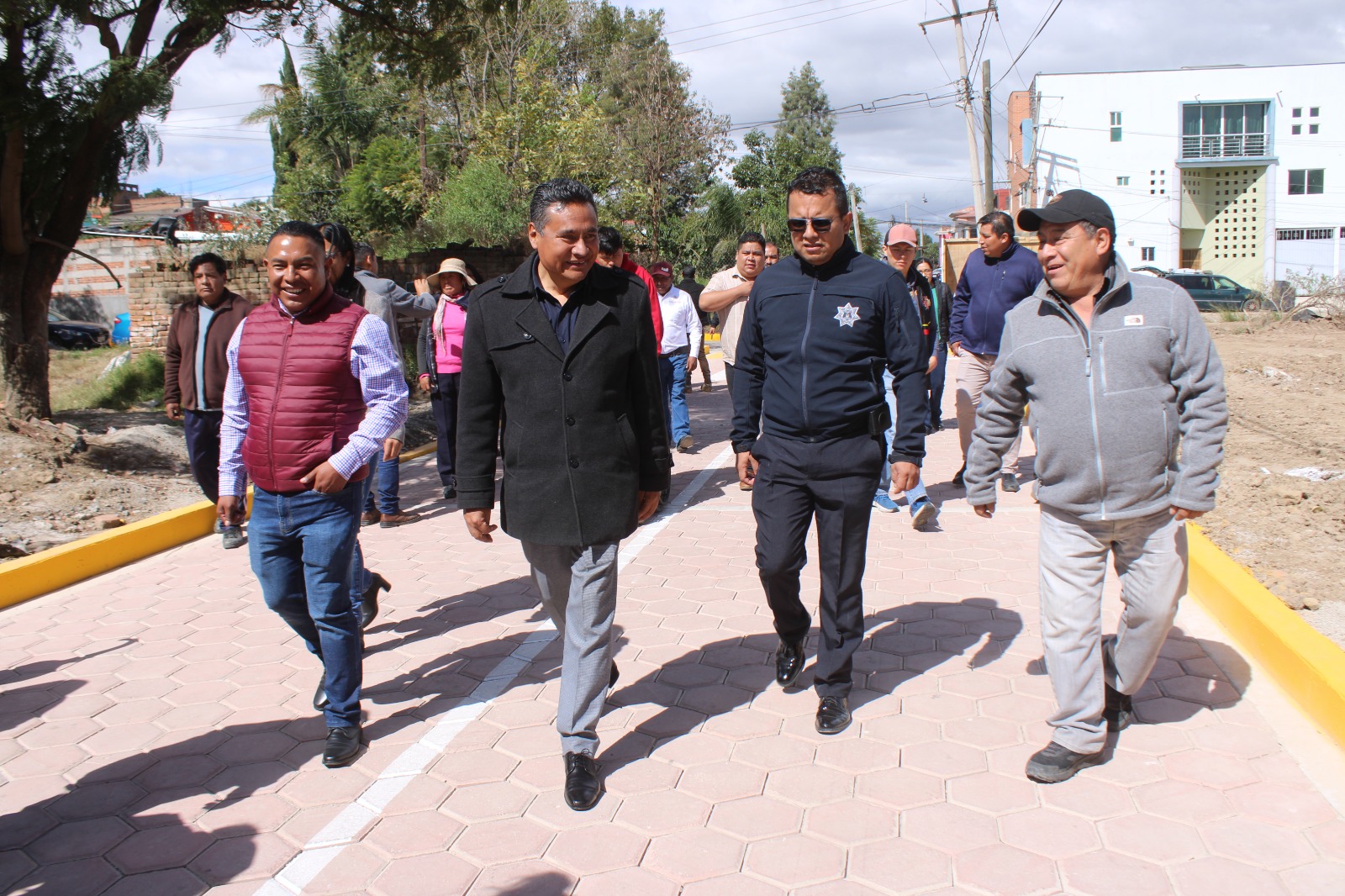 adoquinan calle ocotlan 1