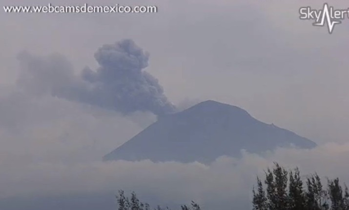 Exhorta Protección Civil a no acercarse al volcán Popocatépetl