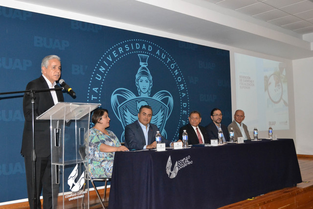 Capacita BUAP en rendición de cuentas