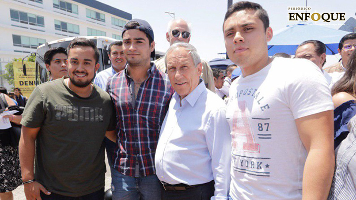 Marko Cortés y Enrique Cárdenas hacen campaña a pie en zona CU (Fotos)