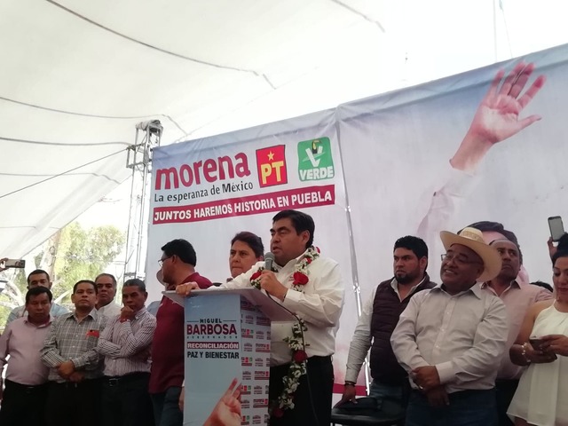 “No confíes en los traidores”, le dicen a Barbosa Huerta en Ajalpan